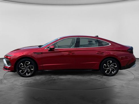 Used 2025 Hyundai Sonata SEL FWD image 4