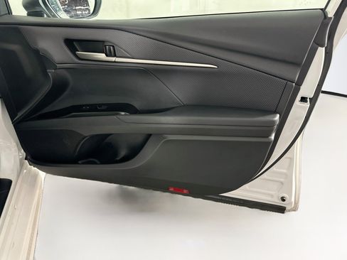 Used 2025 Toyota Camry SE FWD image 32