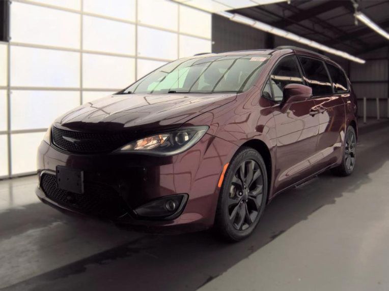 Used 2019 Chrysler Pacifica Touring-L Plus w/ Advanced Safetytec Group FWD image 1