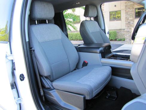 Used 2023 Ford F250 XLT w/ FX4 Off-Road Package image 25