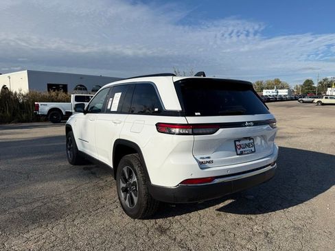 Used 2024 Jeep Grand Cherokee Limited 4xe image 10