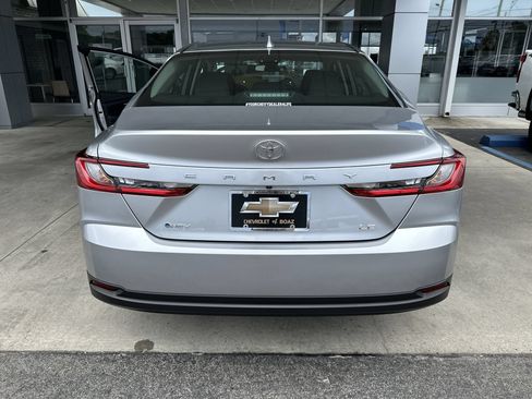 Used 2025 Toyota Camry LE FWD image 32