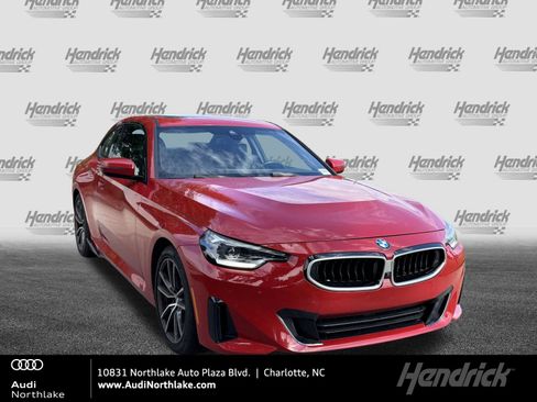 Used 2024 BMW 230i Coupe w/ Convenience Package RWD image 1