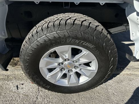 Used 2025 Chevrolet Silverado 1500 LT image 19