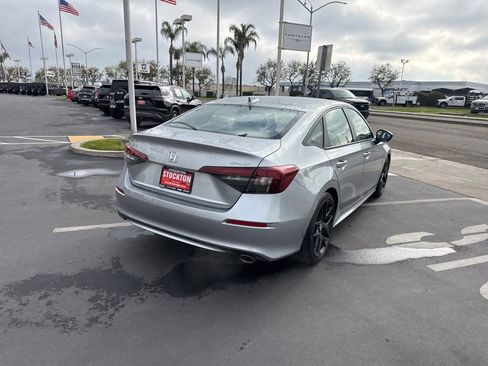 Used 2025 Honda Civic Sport image 4