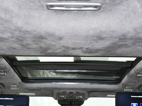Used 2022 Cadillac Escalade Sport Platinum AWD/4WD image 76