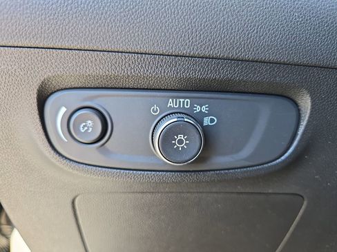 Used 2024 Buick Encore GX Preferred w/ Comfort Package FWD image 26
