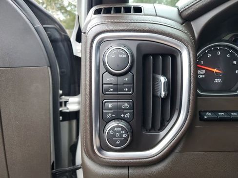 Used 2020 Chevrolet Silverado 1500 LTZ w/ LTZ Plus Package image 31