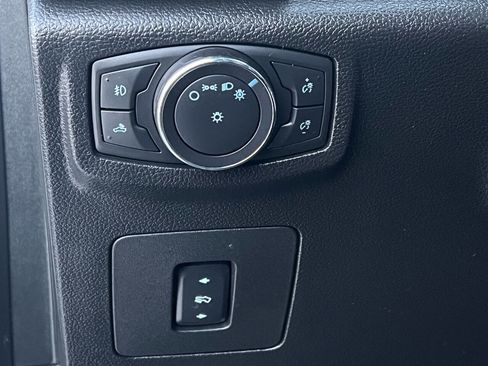 Used 2016 Ford F150 Lariat w/ Equipment Group 502A Luxury image 38