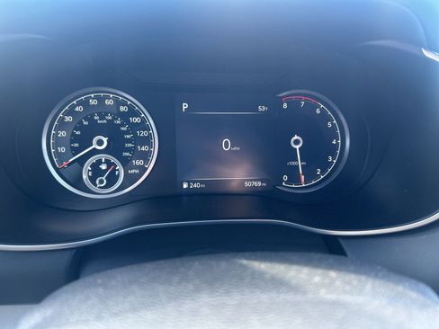 Used 2022 Genesis G70 2.0T image 13