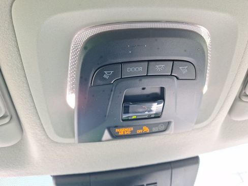 Used 2026 Toyota Corolla Cross LE FWD image 28