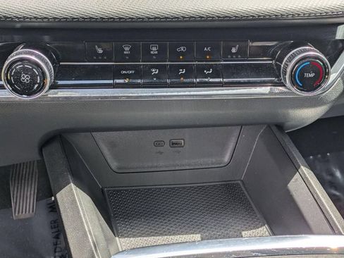 Used 2025 Chevrolet Equinox LT FWD image 22
