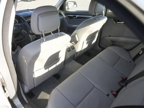 Used 2008 Mercedes-Benz C 300 Sedan image 12