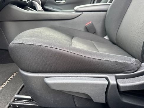 Used 2025 Nissan Sentra SV image 13