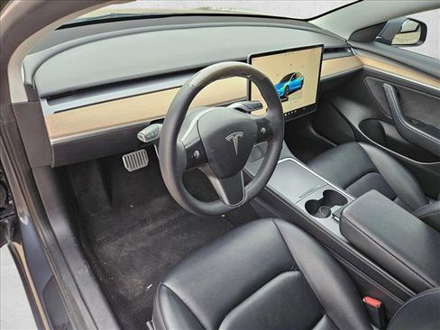 Used 2022 Tesla Model 3 image 15