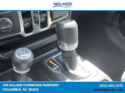 Used 2025 Jeep Wrangler Unlimited Sahara AWD/4WD image 30