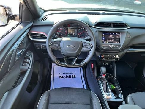 Used 2023 Chevrolet TrailBlazer RS AWD/4WD image 21