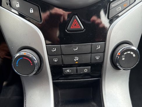 Used 2012 Chevrolet Cruze LT w/ All-Star Edition image 13