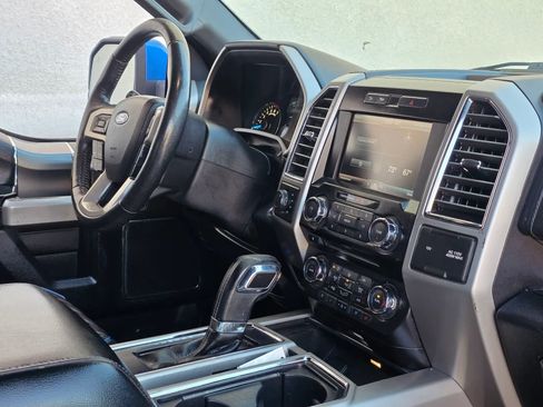 Used 2015 Ford F150 Lariat image 16