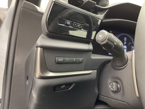 Used 2023 Lexus RZ 450e Premium w/ Technology Package image 7