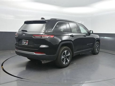 Used 2022 Jeep Grand Cherokee Limited 4xe w/ Luxury Tech Group II AWD/4WD image 33