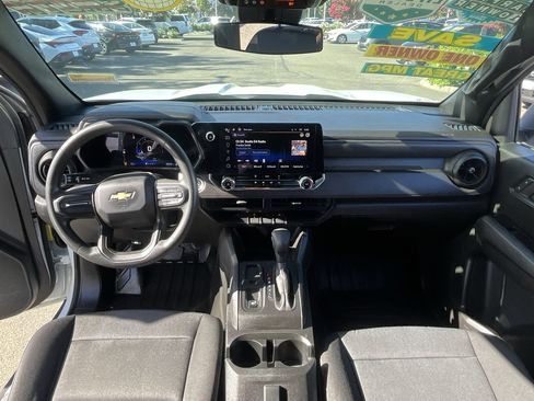 Used 2023 Chevrolet Colorado W/T RWD image 18