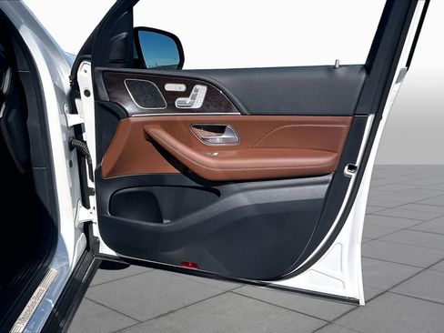 Certified 2025 Mercedes-Benz GLE 450 4MATIC image 23