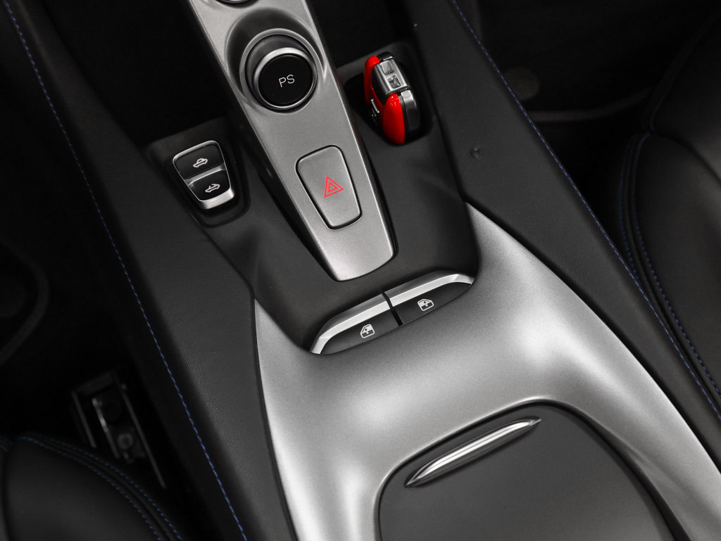 Certified 2019 Ferrari Portofino RWD image 62