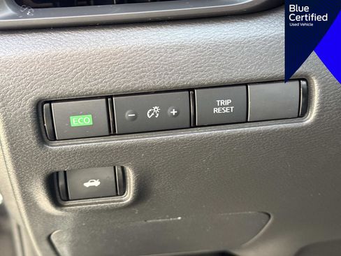 Used 2025 Nissan Sentra S image 27