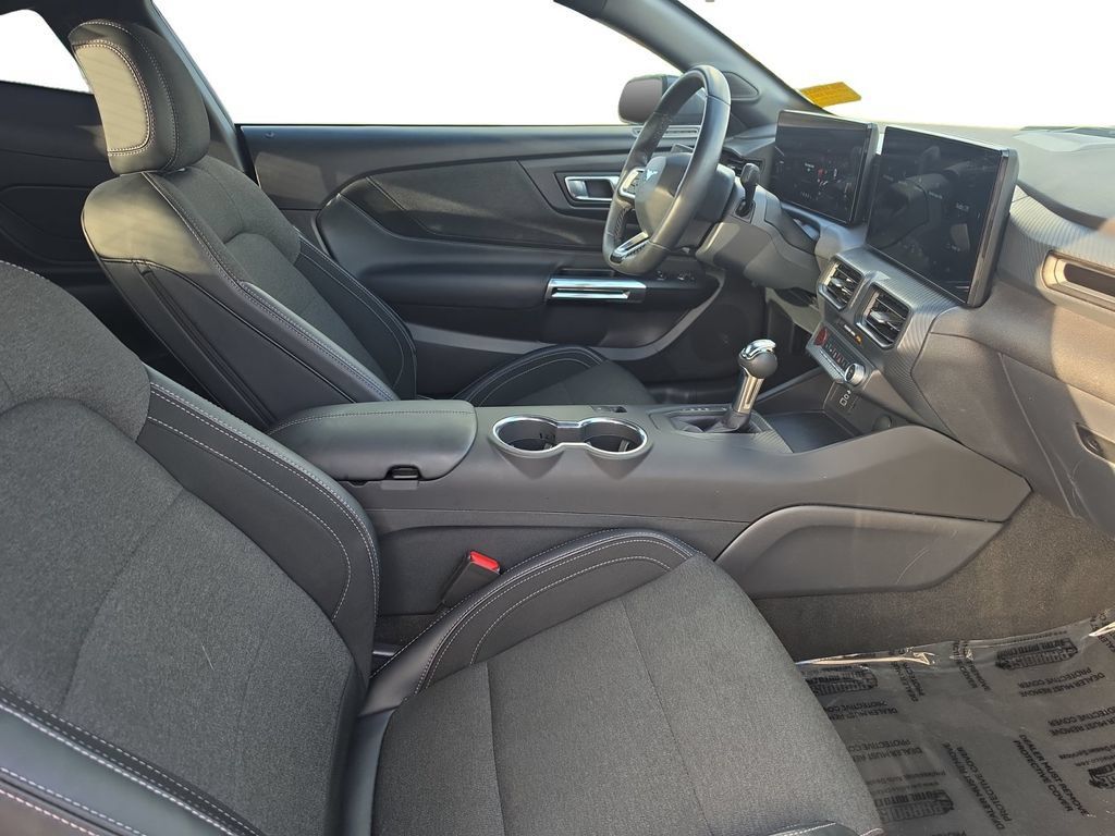 Used 2025 Ford Mustang Coupe RWD image 16
