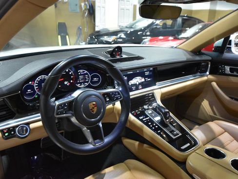 Used 2018 Porsche Panamera 4S AWD/4WD image 17