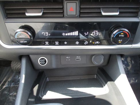 Used 2023 Nissan Rogue SV AWD/4WD image 23