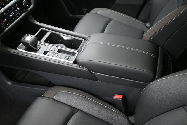 Used 2026 Nissan Pathfinder SL w/ SL Premium Package FWD image 18