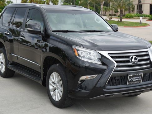 Used 2015 Lexus GX 460 w/ Premium Package image 4