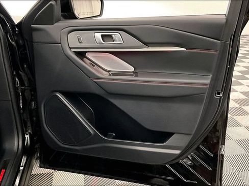 Used 2025 Ford Explorer ST AWD/4WD image 22