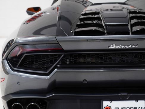 Used 2018 Lamborghini Huracan LP 580-2 image 32