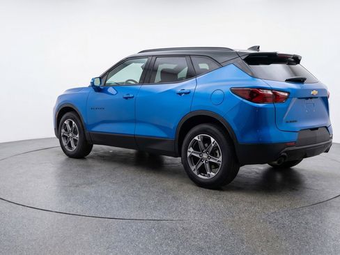 Used 2025 Chevrolet Blazer LT FWD image 6