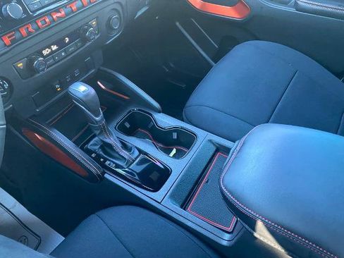 Used 2025 Nissan Frontier PRO-4X image 23