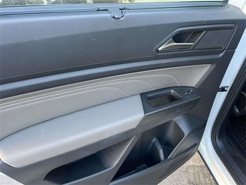 Certified 2023 Volkswagen Atlas SE image 10