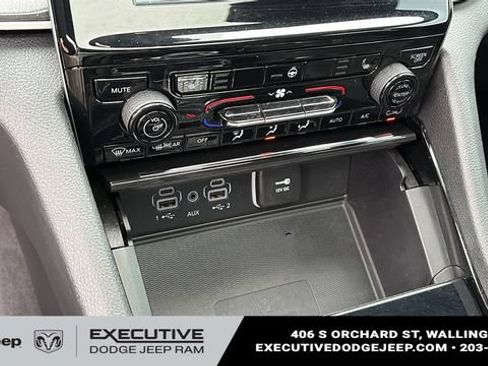 Used 2023 Jeep Grand Cherokee Altitude AWD/4WD image 17