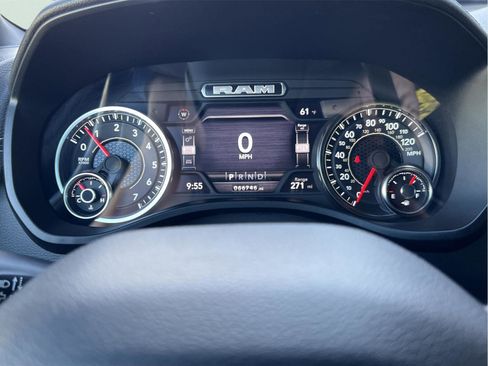 Used 2023 RAM 1500 Laramie image 33