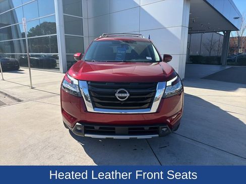 Used 2022 Nissan Pathfinder SL w/ SL Premium Package image 2