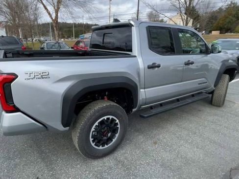 New 2025 Toyota Tacoma TRD Off-Road image 8