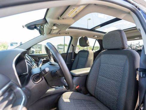 Used 2022 Chevrolet Equinox LT FWD image 8