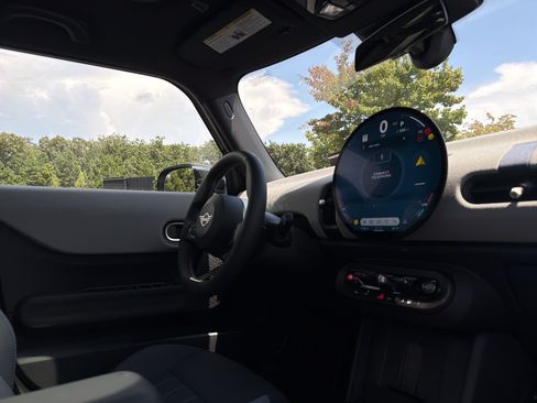 Used 2025 MINI Cooper S FWD image 6