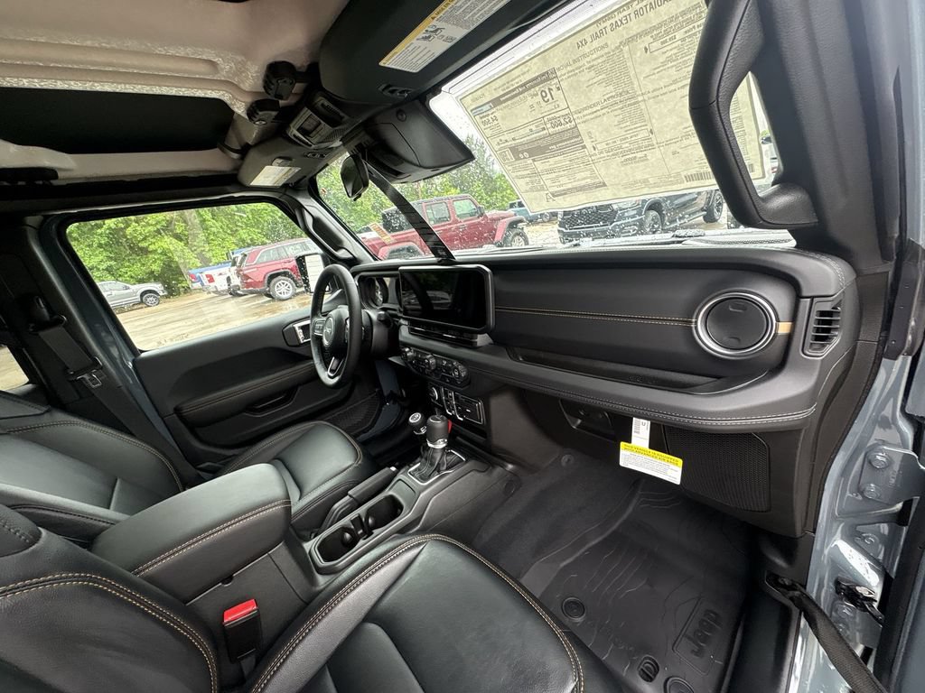 New 2026 Jeep Gladiator Sport AWD/4WD image 30