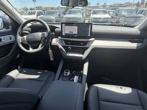New 2026 Ford Explorer Active w/ Active Comfort Package RWD image 13