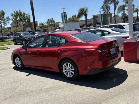 Certified 2025 Toyota Camry LE FWD image 4