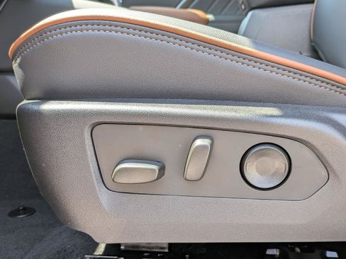 New 2026 GMC Canyon AT4 w/ Technology Plus Package AWD/4WD image 13