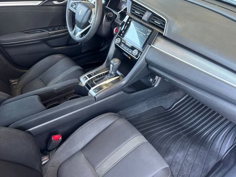 Used 2018 Honda Civic EX image 19
